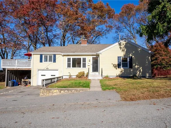 92 Pocasset Ave, Tiverton, RI 02878