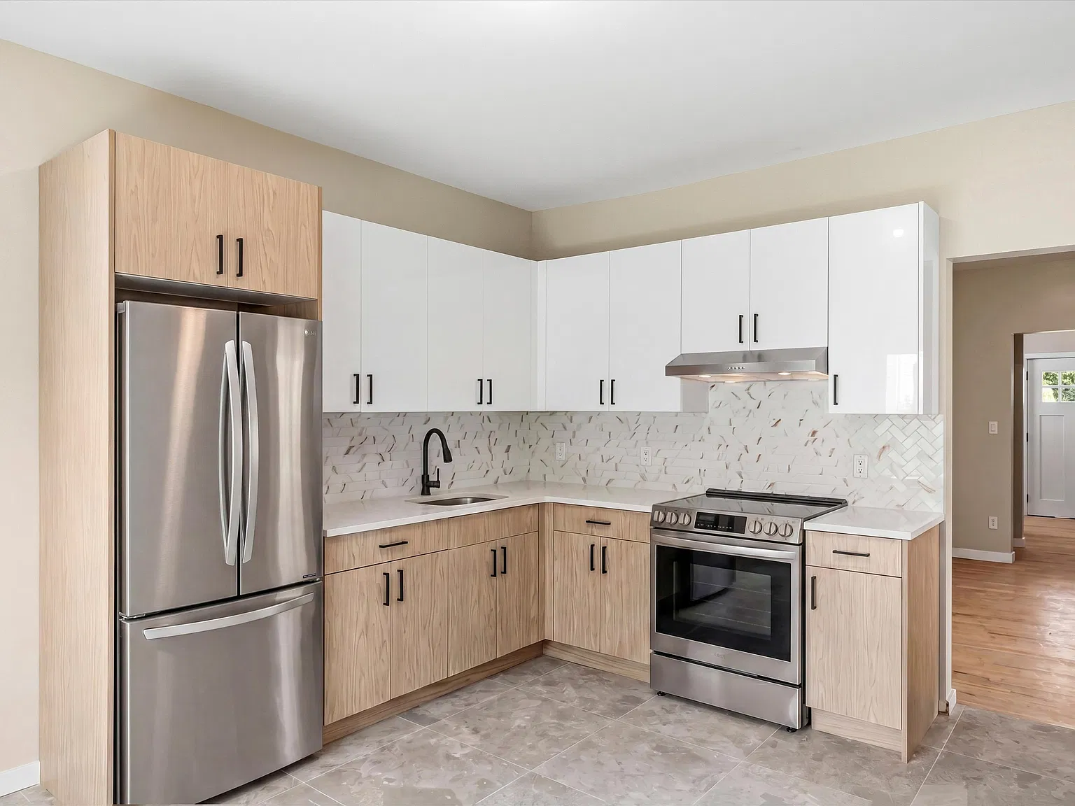 5 bed, 2064 sqft, $3,500 — Photo 4