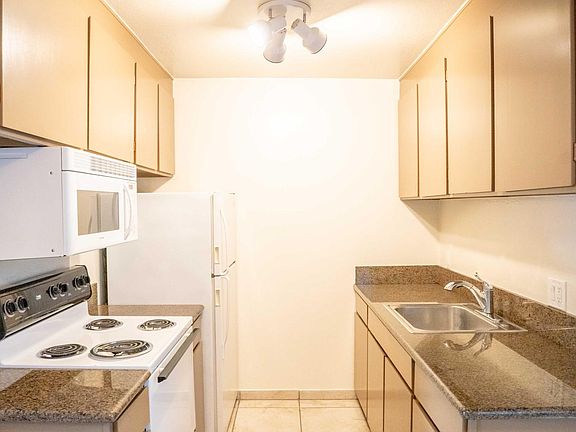 3rd image of 2617 G St APT 12