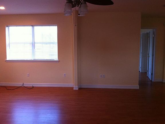 5th image of 410 39th St