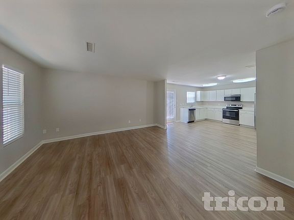 4th image of 758 Sinclair Dr