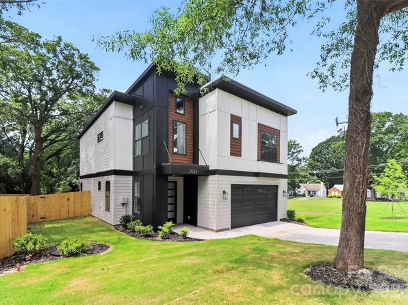 3031 Mathis Dr, Charlotte, NC 28208