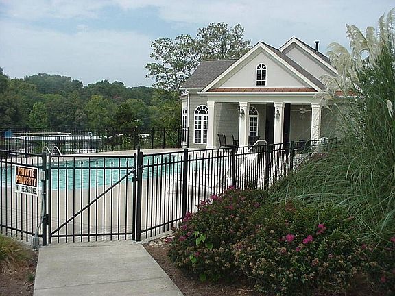 5th image of 2521 Heron Cove Ln