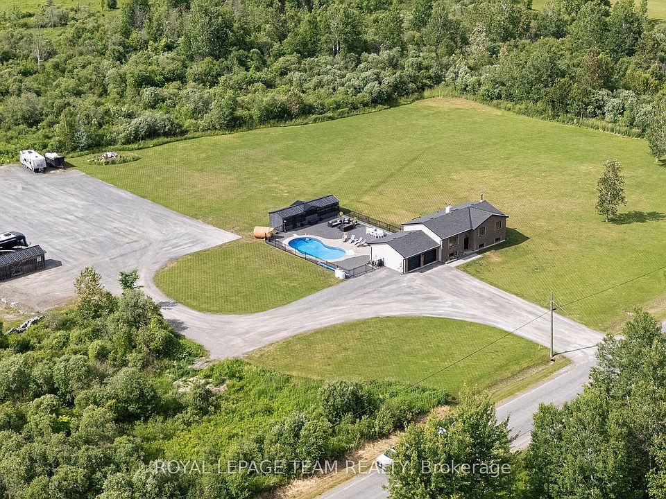 1st image of 883 Craig Rd