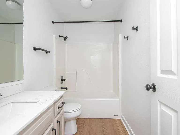 315 Autumn Dr — Photo 22