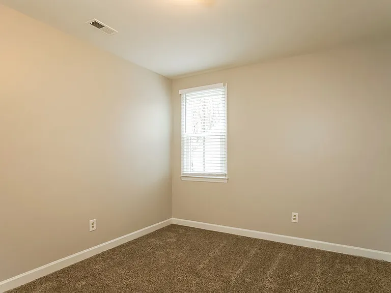 1001 Jumper Dr — Photo 16