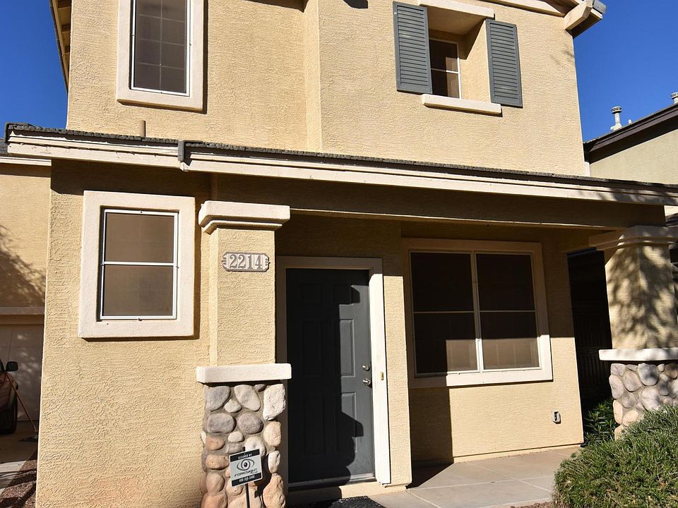 1st image of 2214 E Wayland Dr