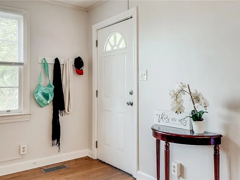 388 Ashley Ave NE — Photo 6