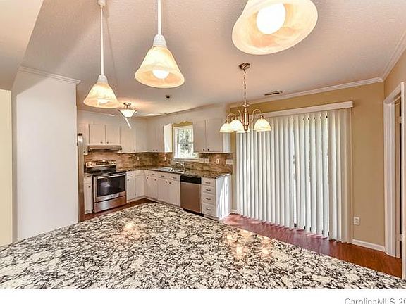 4th image of 10538 Camelback Cres
