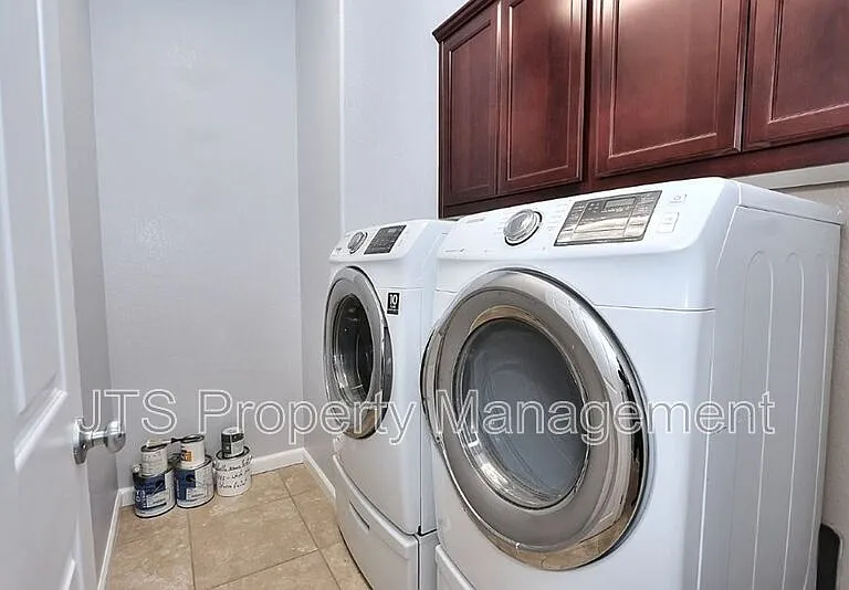 4086 Pinoche Peak Way — Photo 19
