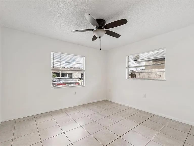 1048 Buccaneer Dr — Photo 14