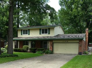 1160 Pickwick Pl, Flint, MI 48507