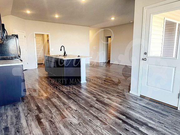 4th image of 1410 Ellie Ct