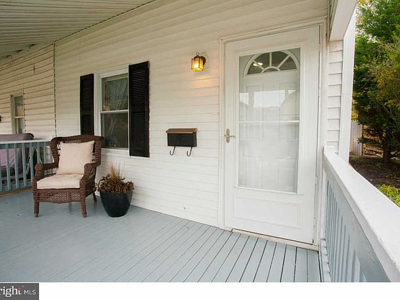 3rd image of 213 Greenfield Ave