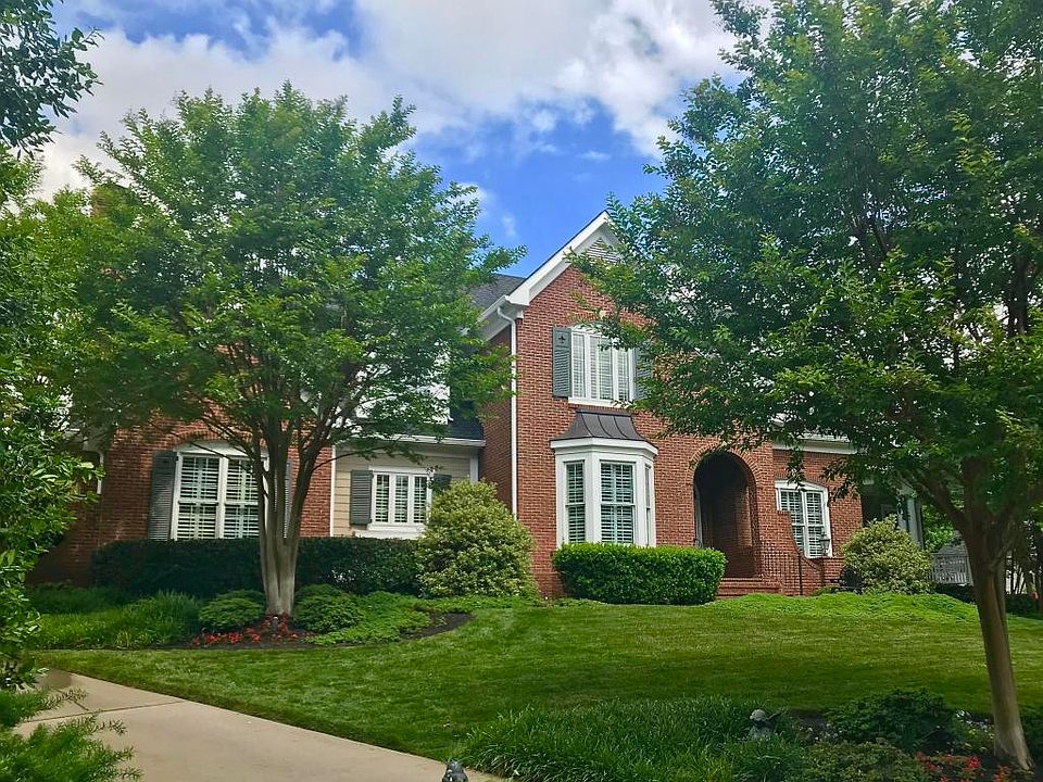 1st image of 523 Saint Charles Ln