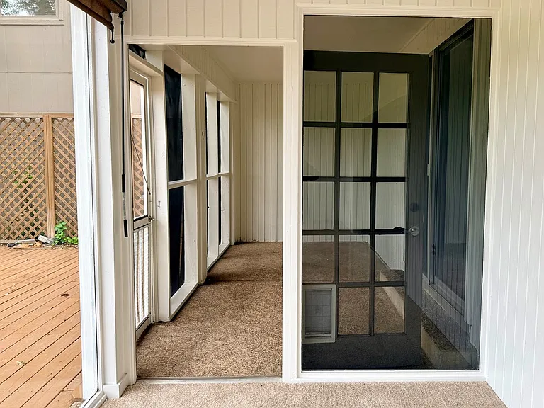 511 Fairway Dr — Photo 7