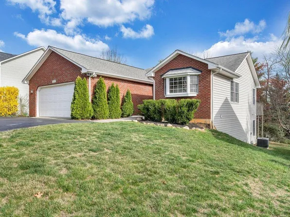 5022 Nicholas Hill Ln, Roanoke, VA 24019