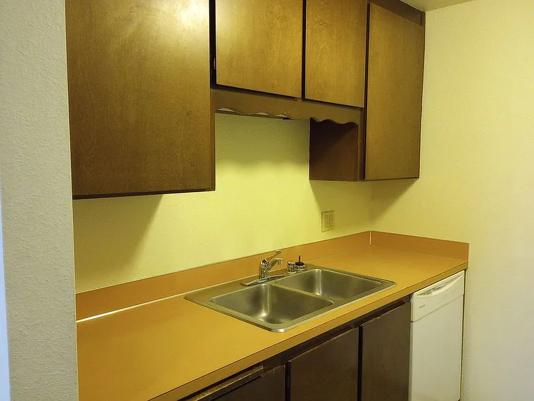 708 Meador Ave — Photo 3