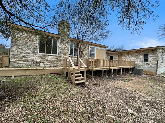 3rd image of 7121 McGregor Park Rd