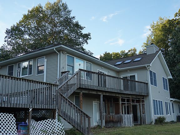 5th image of 124 Trails End