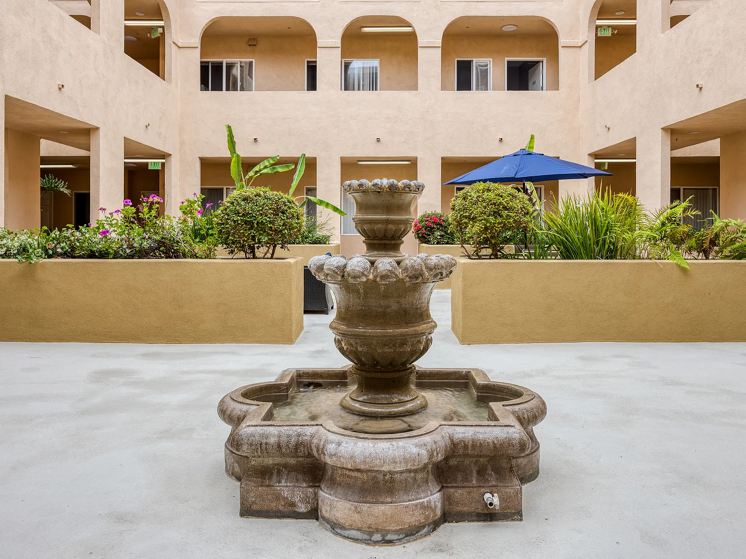 Vinton Court Apartments — Photo 4