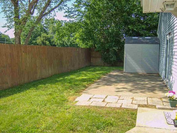 2nd image of 1705 Greencastle Dr