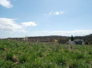 2062 Katem Ct, Breinigsville, PA 18031