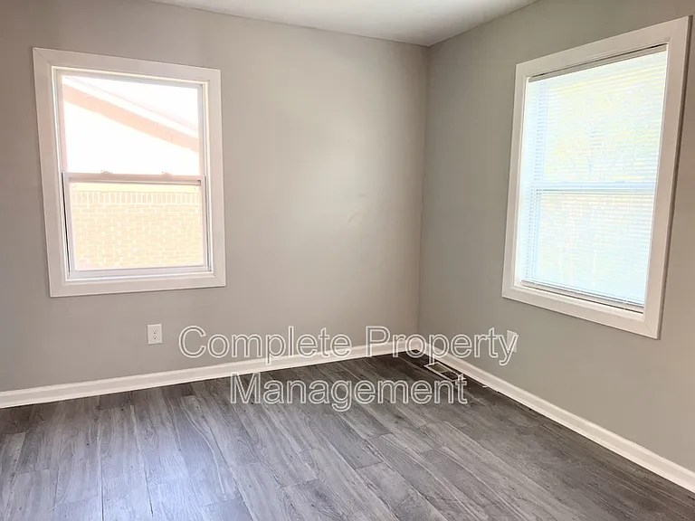 2432 Ishkooda Rd SW — Photo 8
