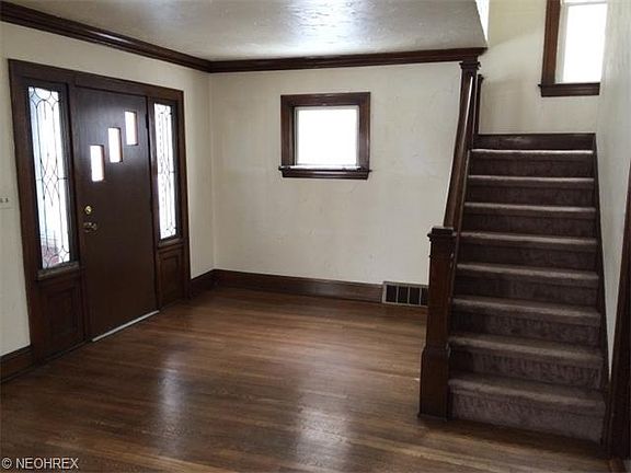 5th image of 3956 E 42nd St