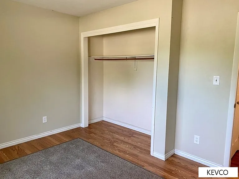 308 Briarwood Rd — Photo 8