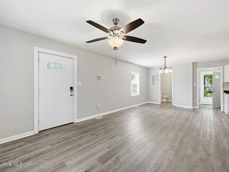 200 S Sylvan Dr — Photo 14