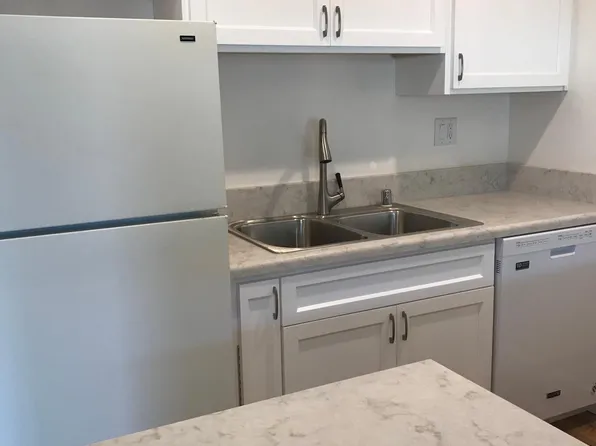 366 Van Buren St APT 5, Monterey, CA 93940