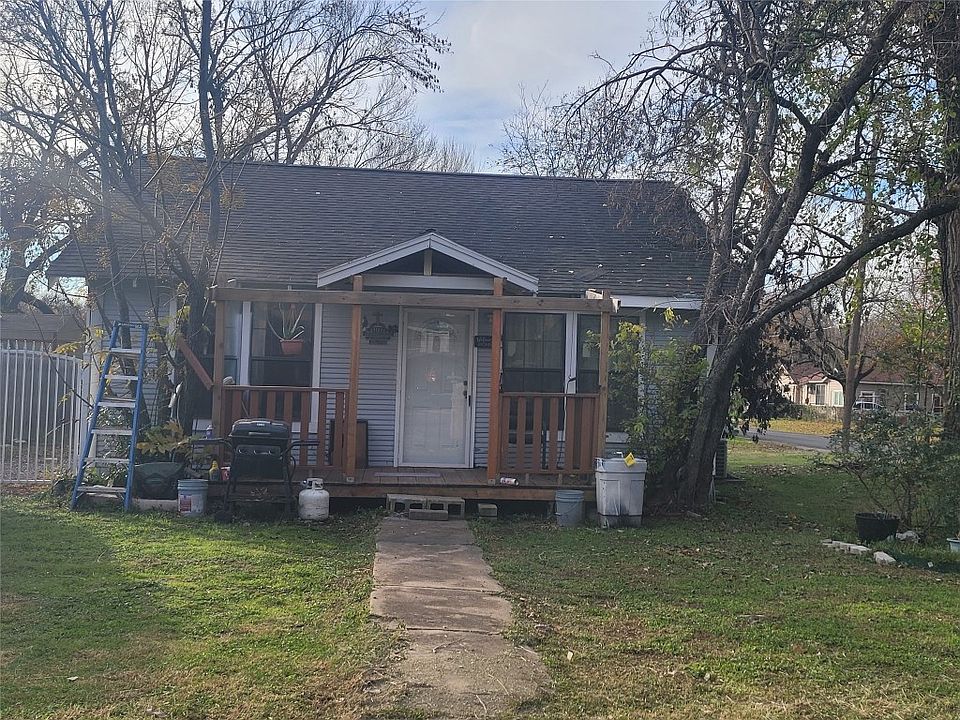 1st image of 101 E Garrity St