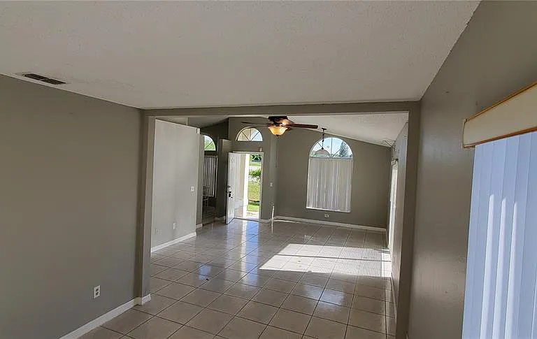 2370 Harbor Town Dr — Photo 3