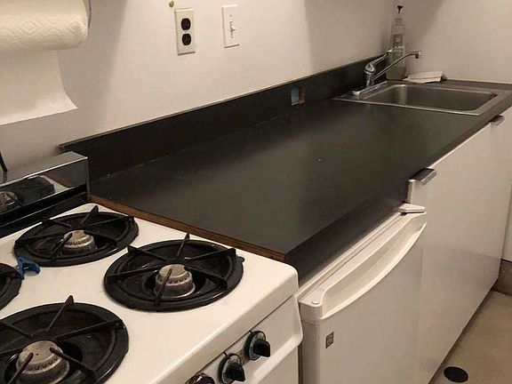 4th image of 50 W 85th St #1