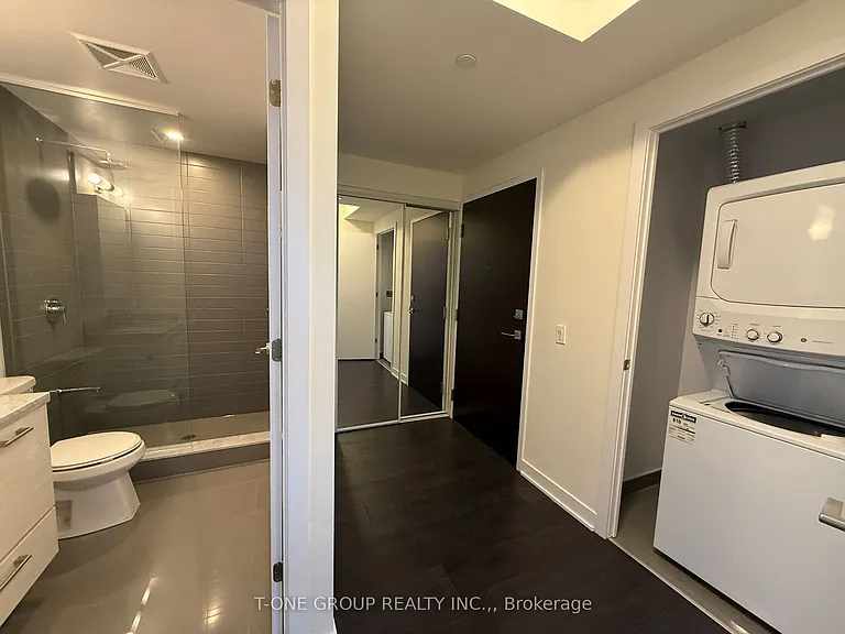 2221 Yonge St #5409 — Photo 11