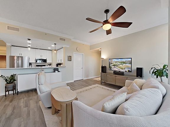 5th image of 777 N Ashley Dr Unit 807