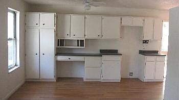 4th image of 4780 Montebello Dr