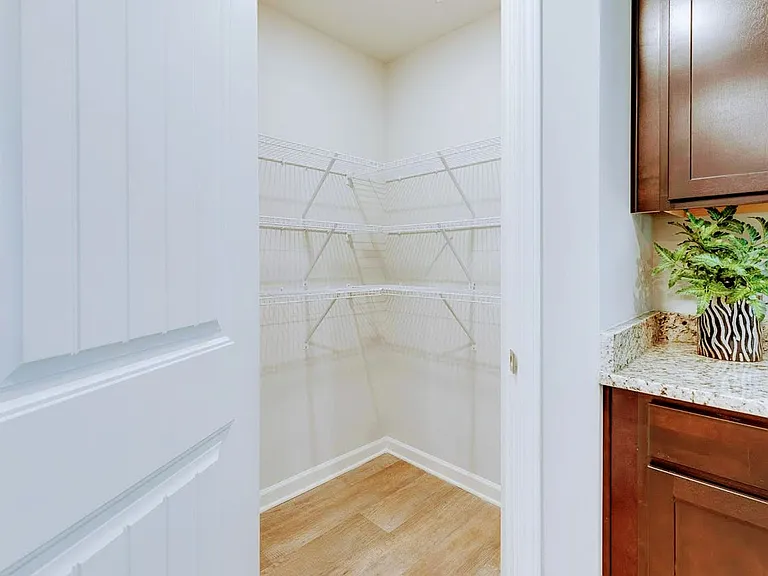 128 Echline St — Photo 13