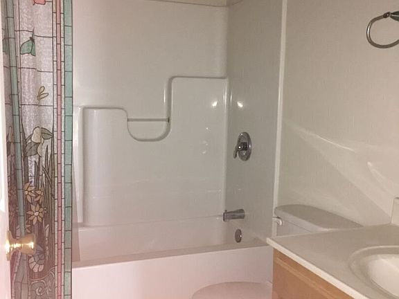 4th image of 818B Harvard St SW