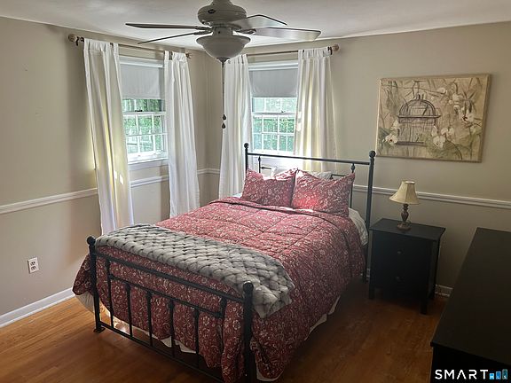 5th image of 21 Parklawn Circle