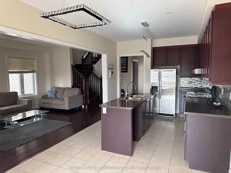 75 Meltwater Cres #UPPER LV — Photo 4