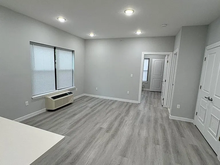 273 Governor St #3 — Photo 3