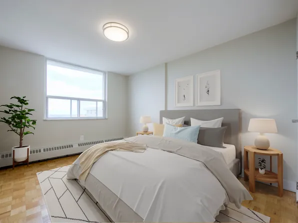 11 Margaret Ave, Kitchener, ON N2H 6M4