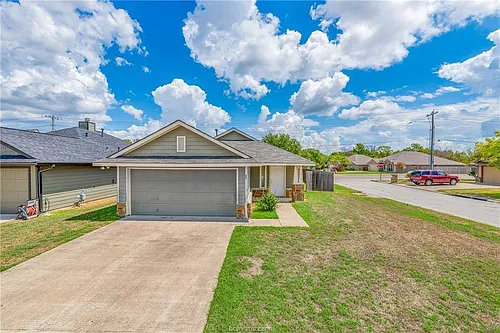 1033 Fallbrook Loop Photo 1