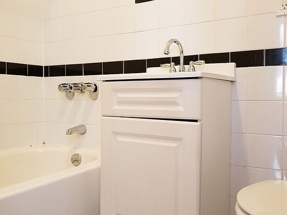 4th image of 270 Empire Blvd APT 1A