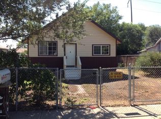 205 W Elizabeth St, Wapato, WA