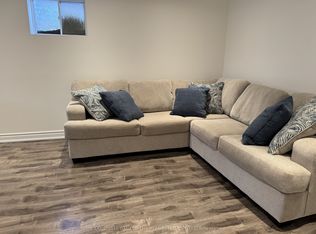 71 Golf Links Dr, Aurora, ON L4G3V4