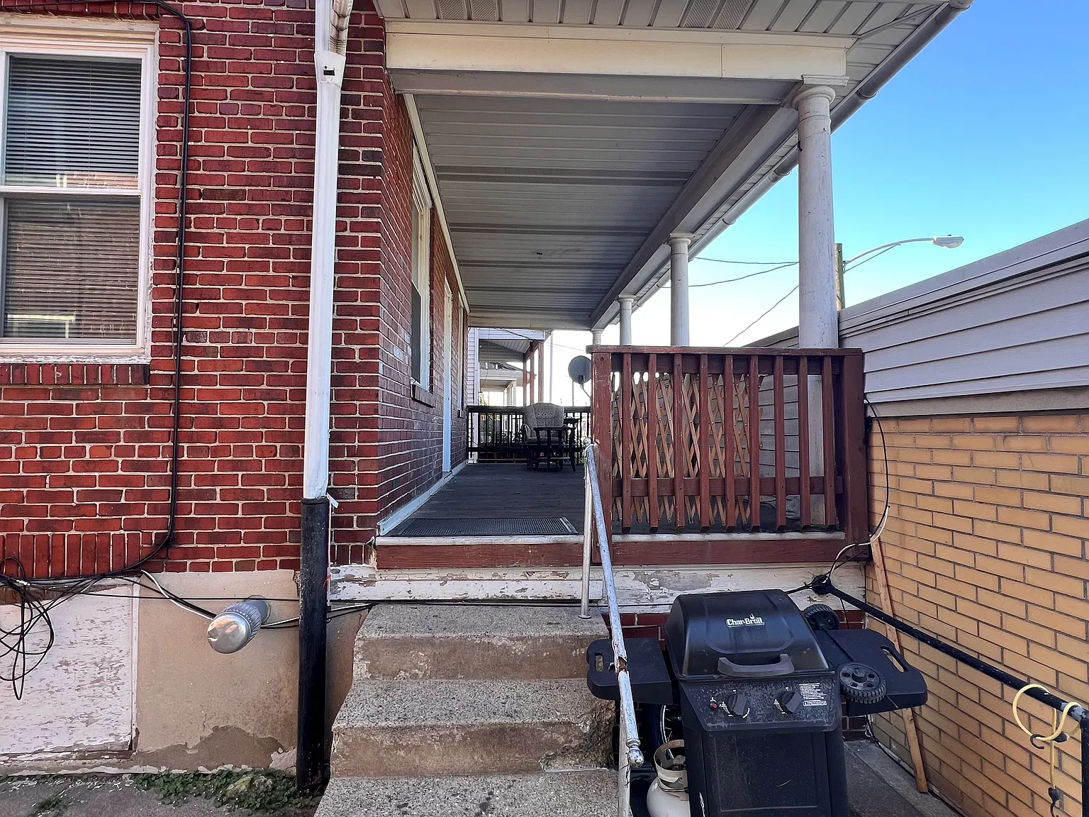 3 bed, 1000 sqft, $1,350 — Photo 3