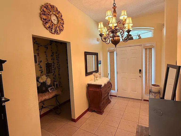 1613 SW Whipple Ave — Photo 8